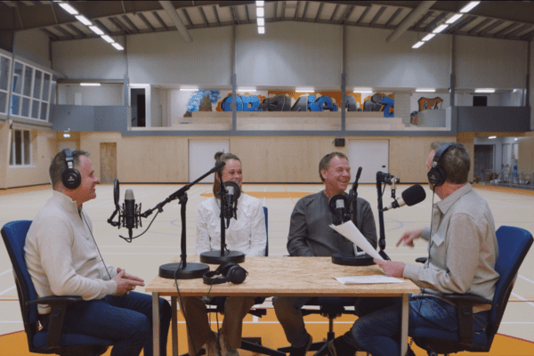 In aflevering 4 van de Grote Clubcast zijn we te gast bij korfbalvereniging CKV Oranje Wit uit Dordrecht en het thema is: ‘Samen voor succes’. Beluister/bekijk het hier!